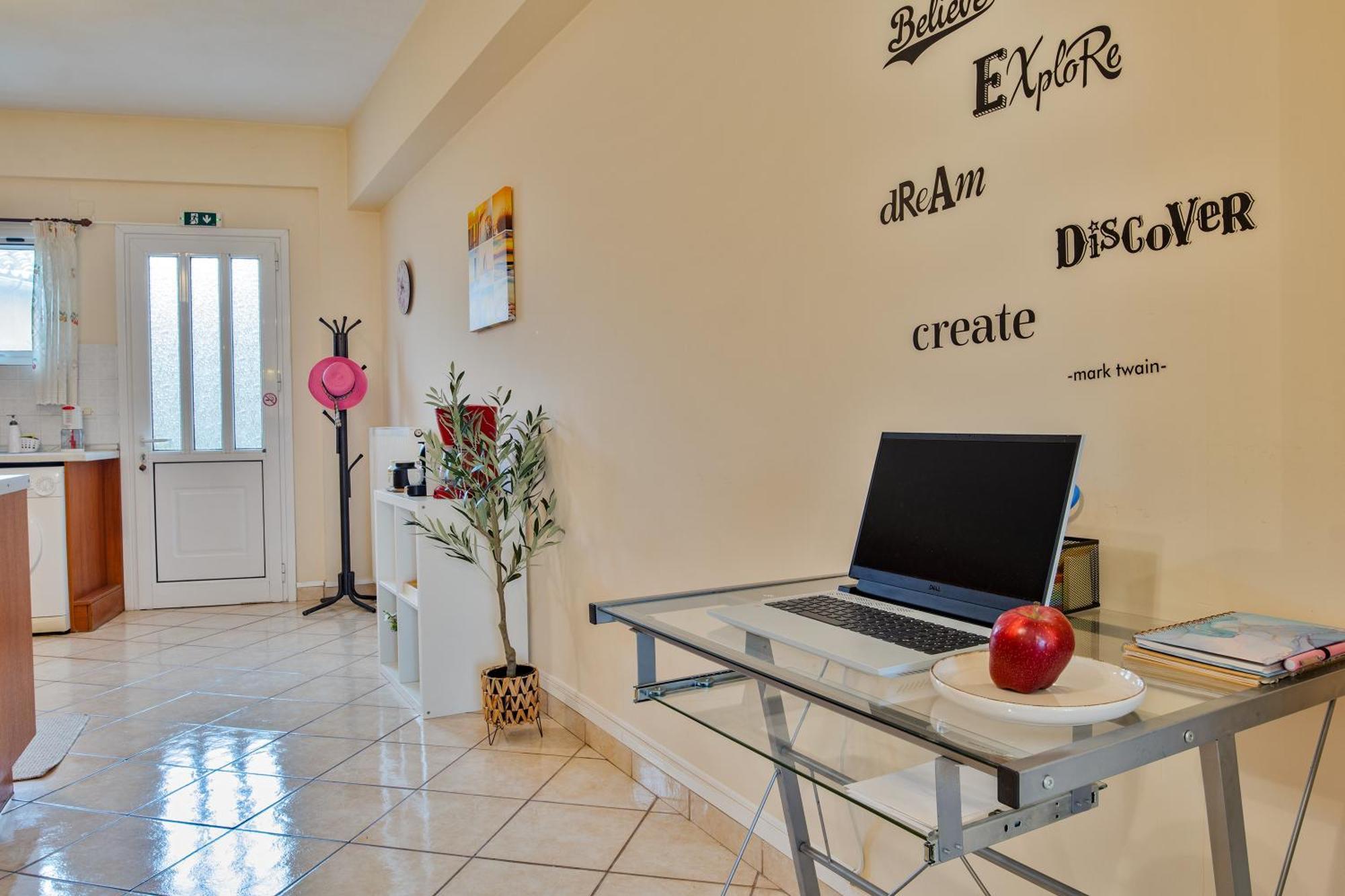 House Of Velenia - 2 Bedroom Apartment Near Old Town, Airport And Bus Station Corfu  Εξωτερικό φωτογραφία