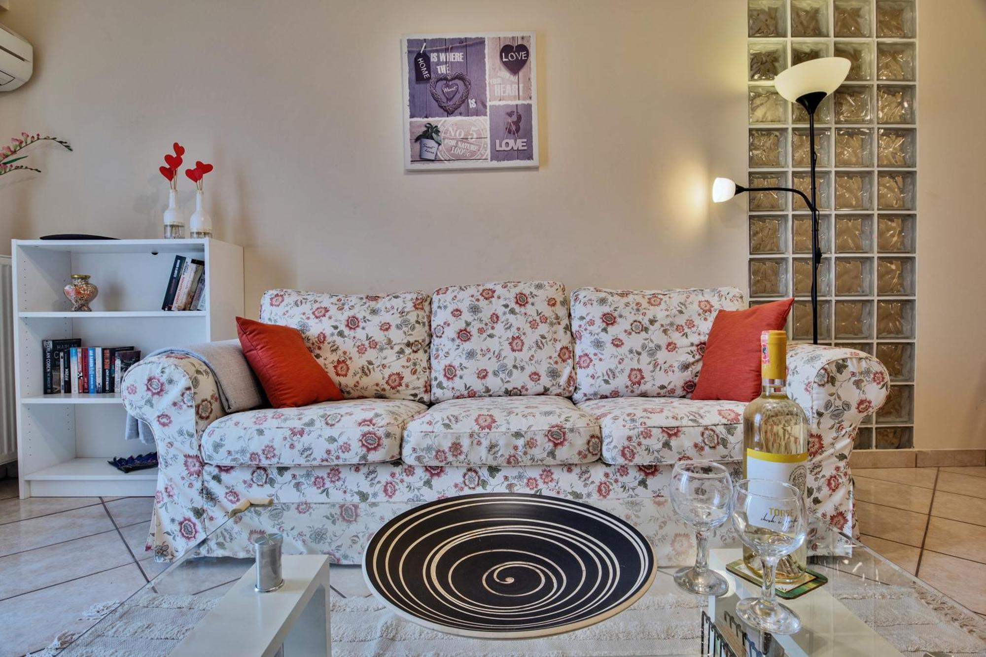 House Of Velenia - 2 Bedroom Apartment Near Old Town, Airport And Bus Station Corfu  Εξωτερικό φωτογραφία