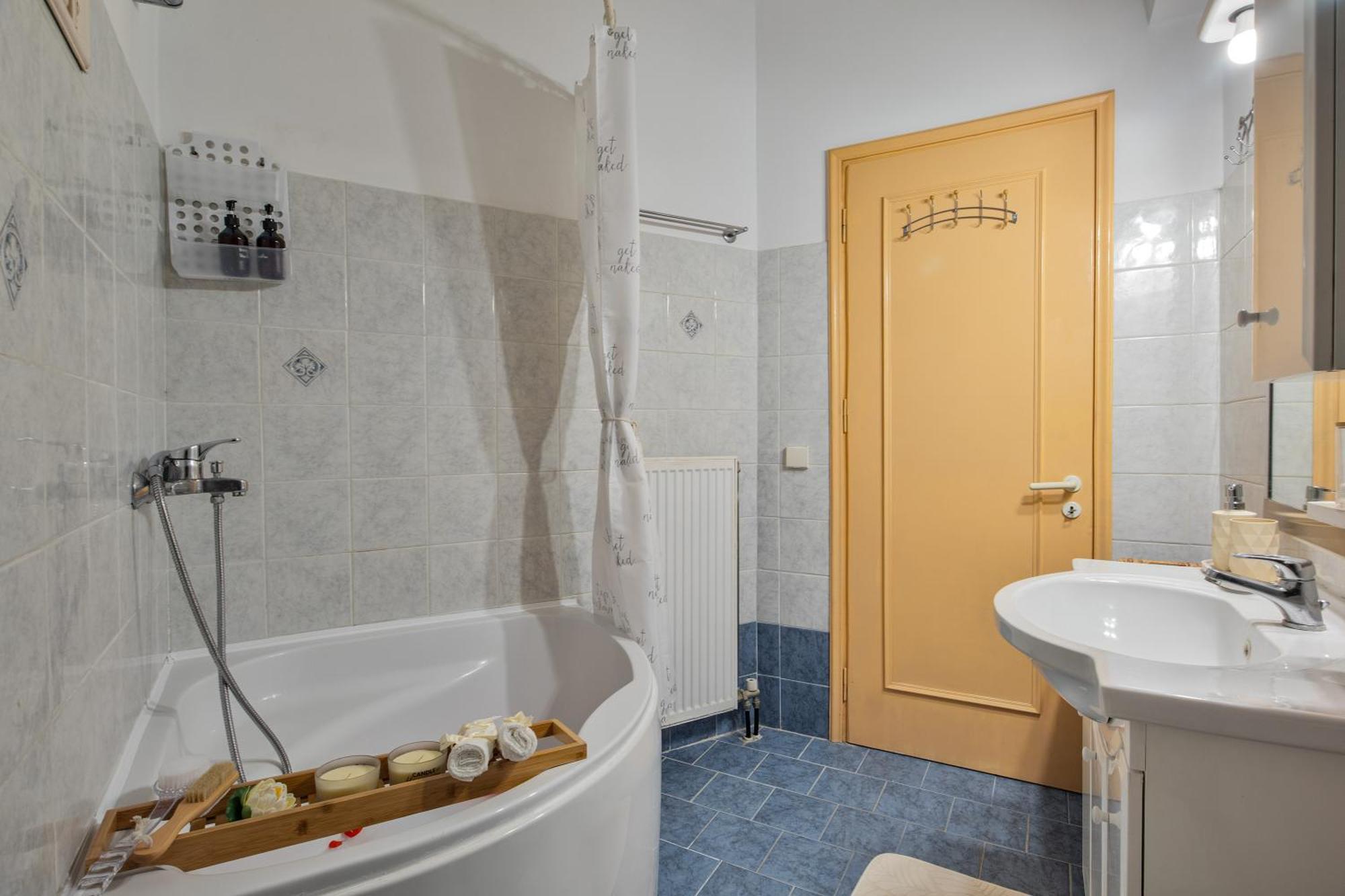 House Of Velenia - 2 Bedroom Apartment Near Old Town, Airport And Bus Station Corfu  Εξωτερικό φωτογραφία