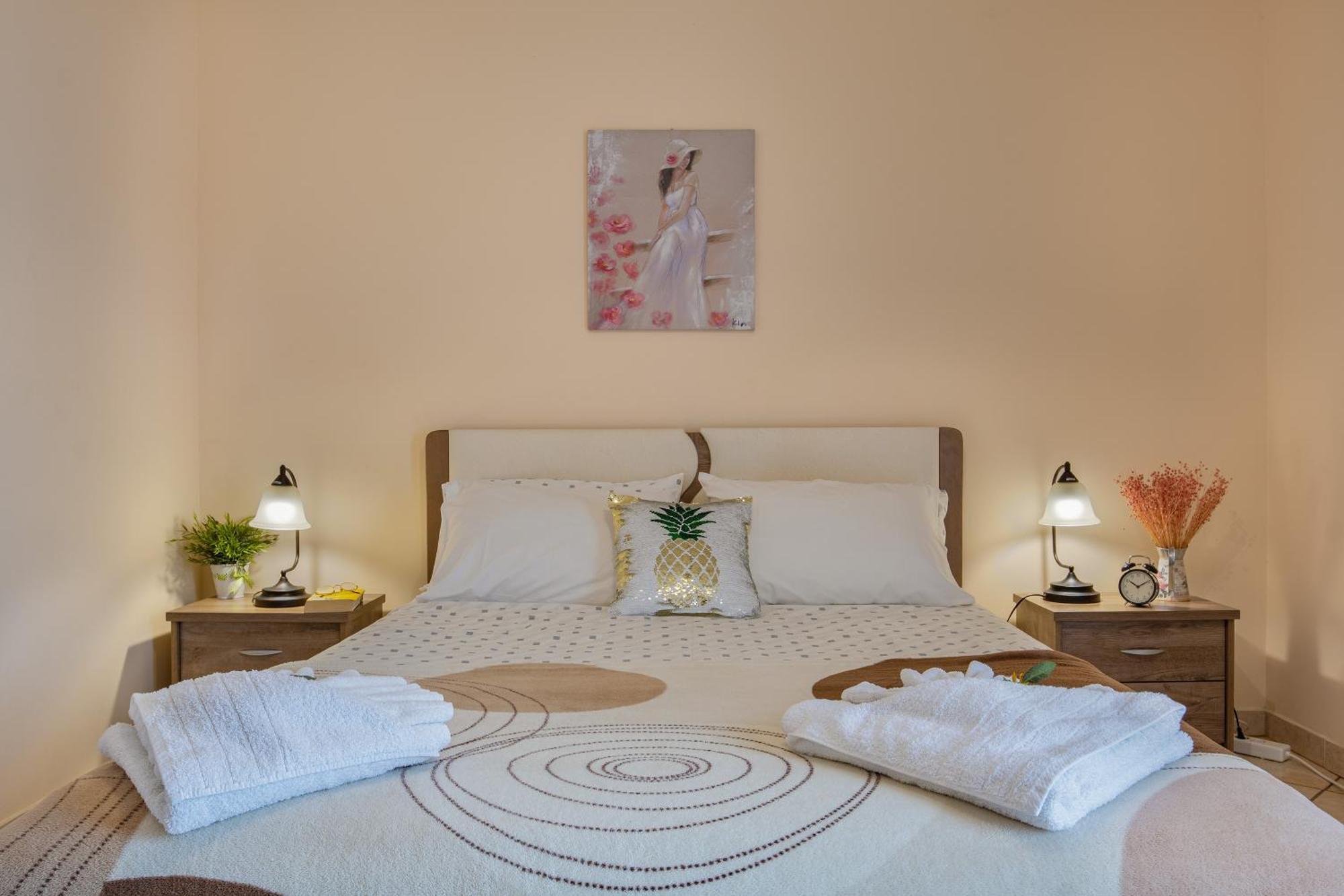 House Of Velenia - 2 Bedroom Apartment Near Old Town, Airport And Bus Station Corfu  Εξωτερικό φωτογραφία
