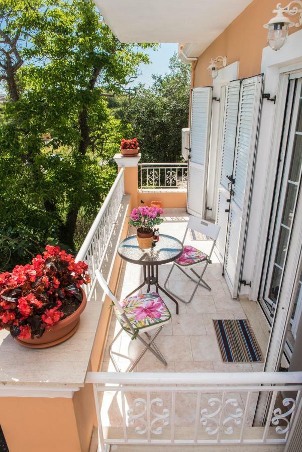 House Of Velenia - 2 Bedroom Apartment Near Old Town, Airport And Bus Station Corfu  Εξωτερικό φωτογραφία